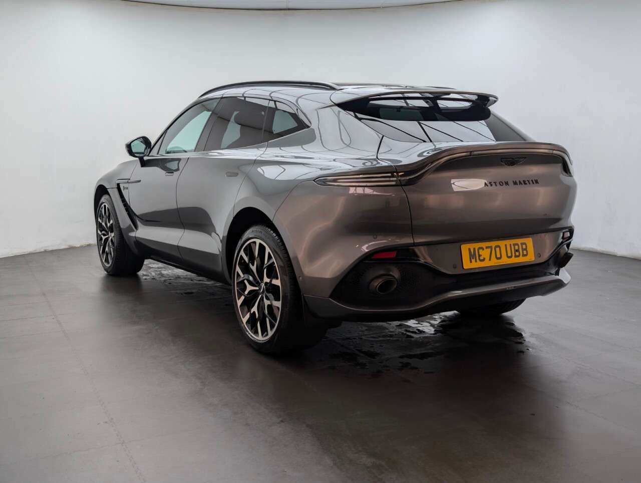 2020 ASTON MARTIN DBX 2020 ASTON MARTIN DBX