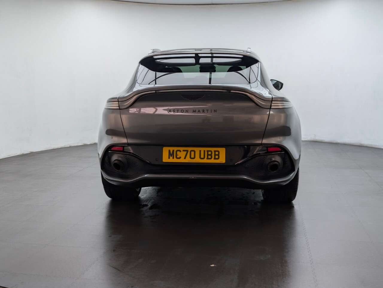 2020 ASTON MARTIN DBX 2020 ASTON MARTIN DBX