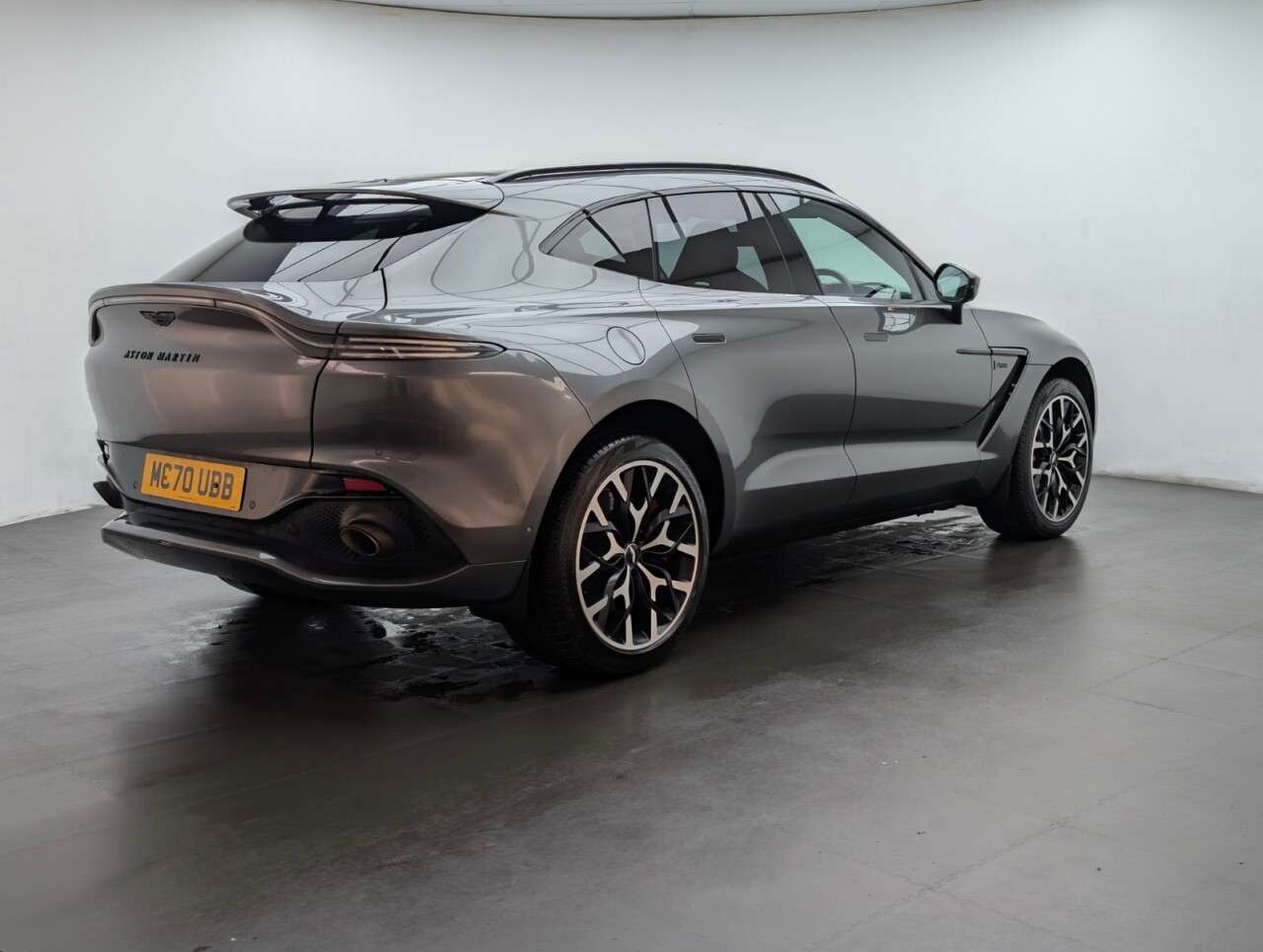 2020 ASTON MARTIN DBX 2020 ASTON MARTIN DBX