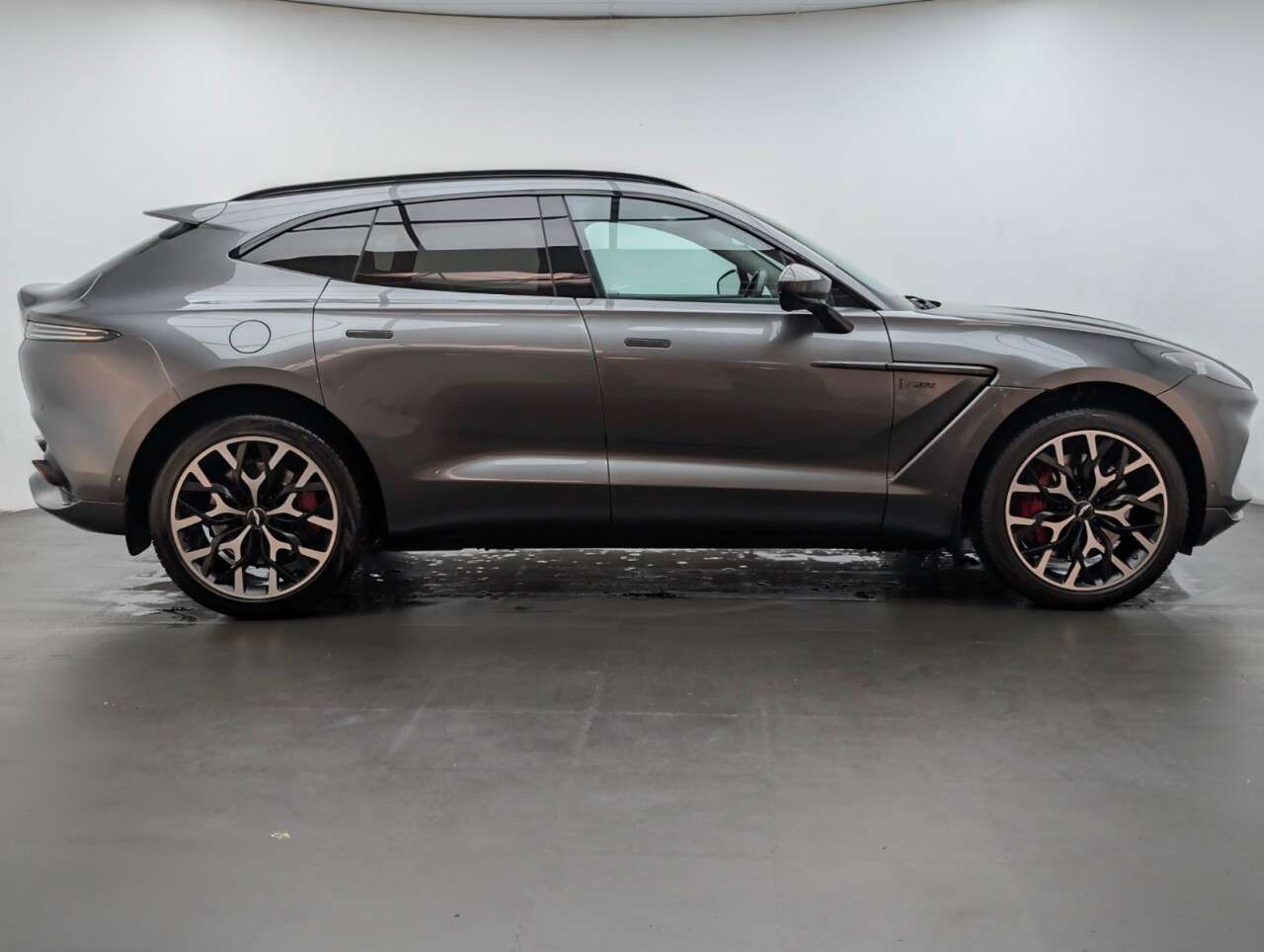 2020 ASTON MARTIN DBX 2020 ASTON MARTIN DBX