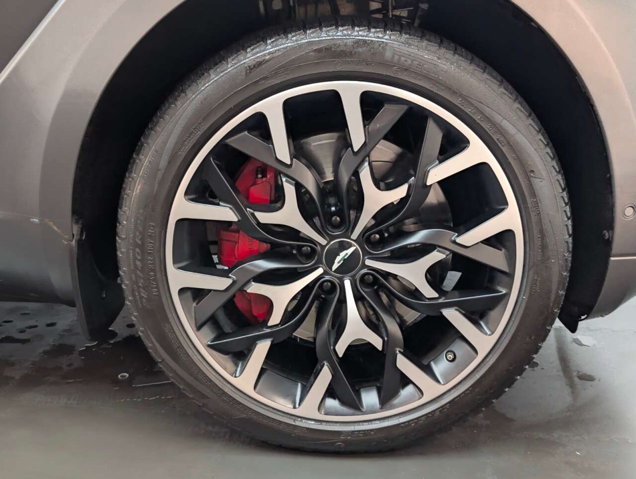 2020 ASTON MARTIN DBX 2020 ASTON MARTIN DBX