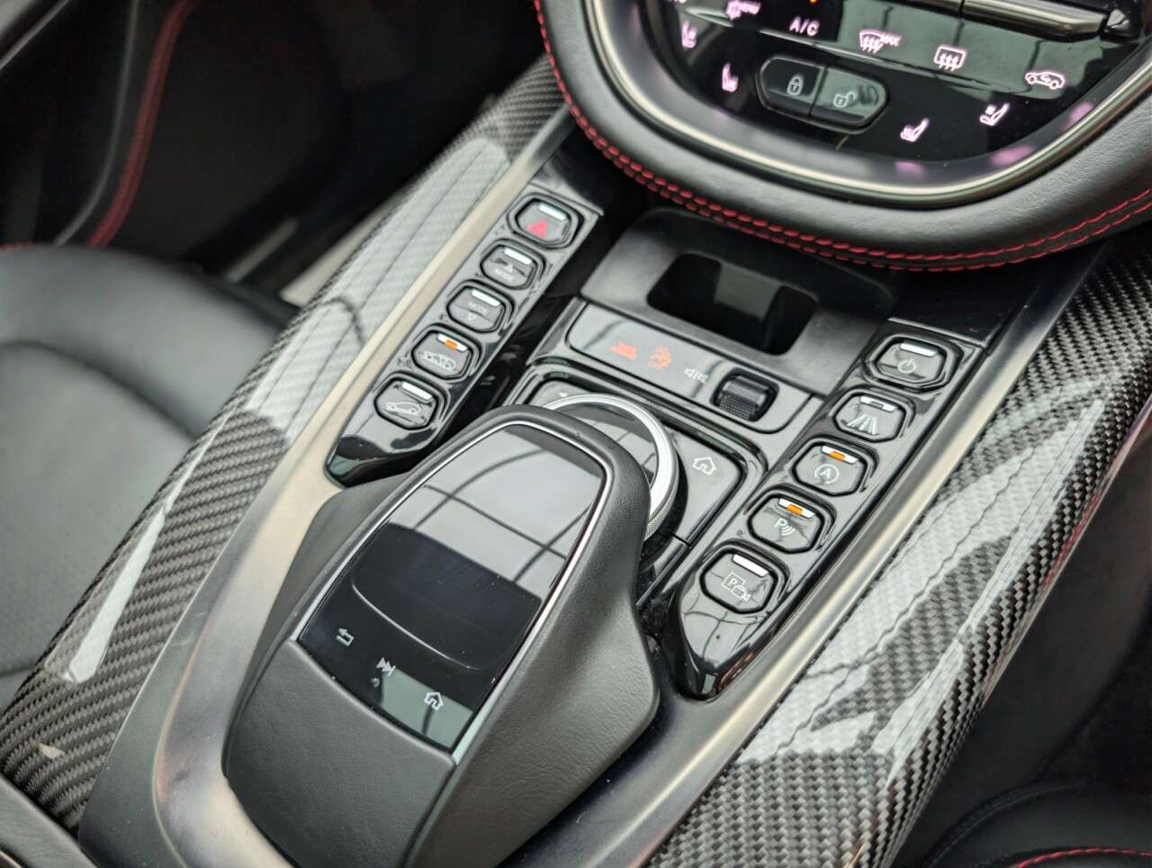 2020 ASTON MARTIN DBX 2020 ASTON MARTIN DBX