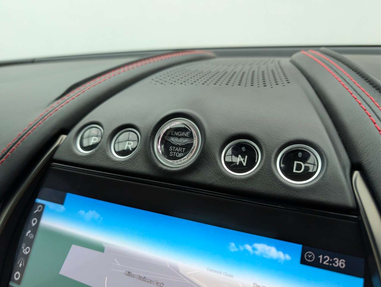 2020 ASTON MARTIN DBX 2020 ASTON MARTIN DBX