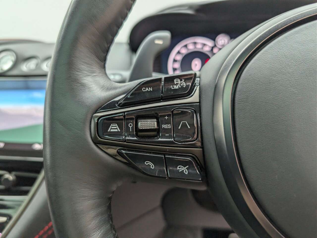 2020 ASTON MARTIN DBX 2020 ASTON MARTIN DBX