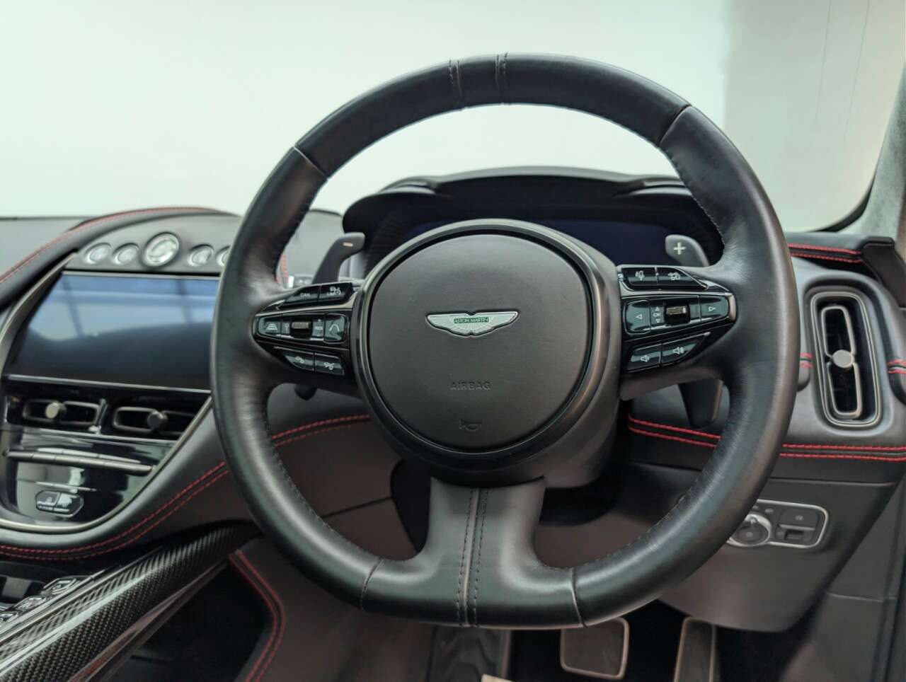 2020 ASTON MARTIN DBX 2020 ASTON MARTIN DBX