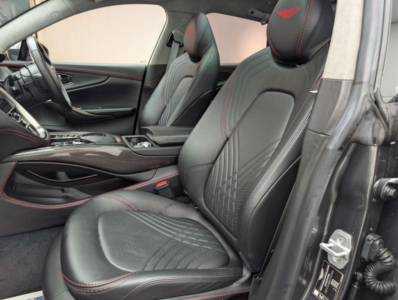 2020 ASTON MARTIN DBX 2020 ASTON MARTIN DBX