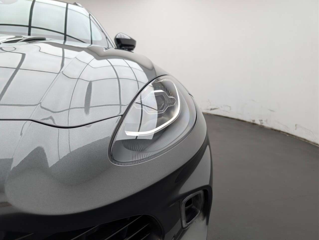 2020 ASTON MARTIN DBX 2020 ASTON MARTIN DBX