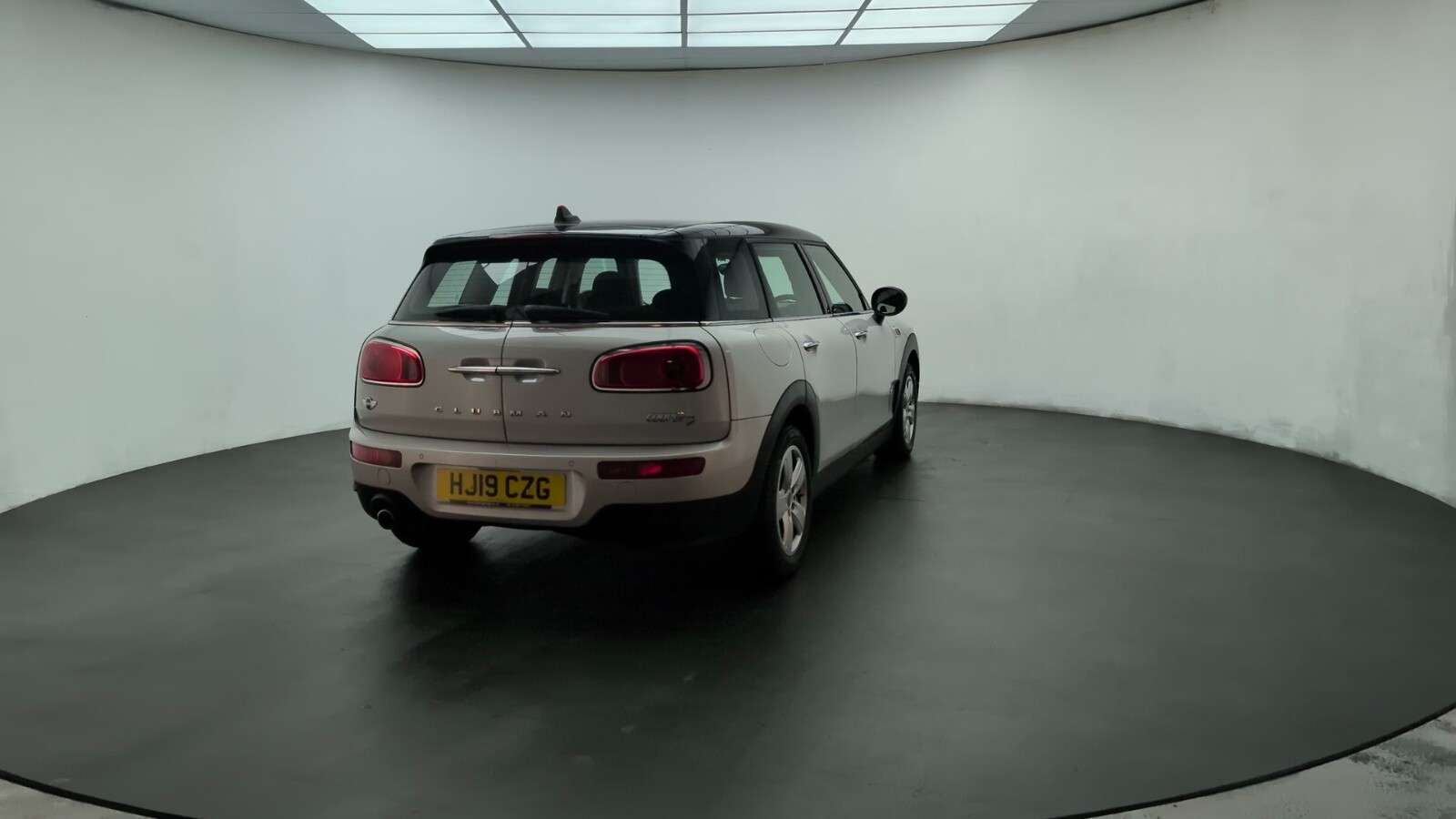 2019 MINI CLUBMAN 2019 MINI CLUBMAN