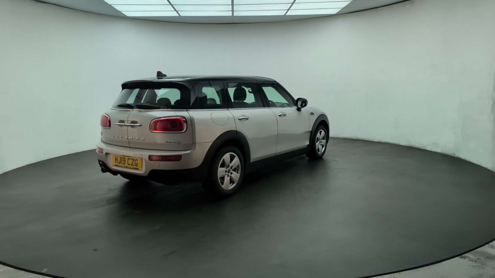 2019 MINI CLUBMAN 2019 MINI CLUBMAN