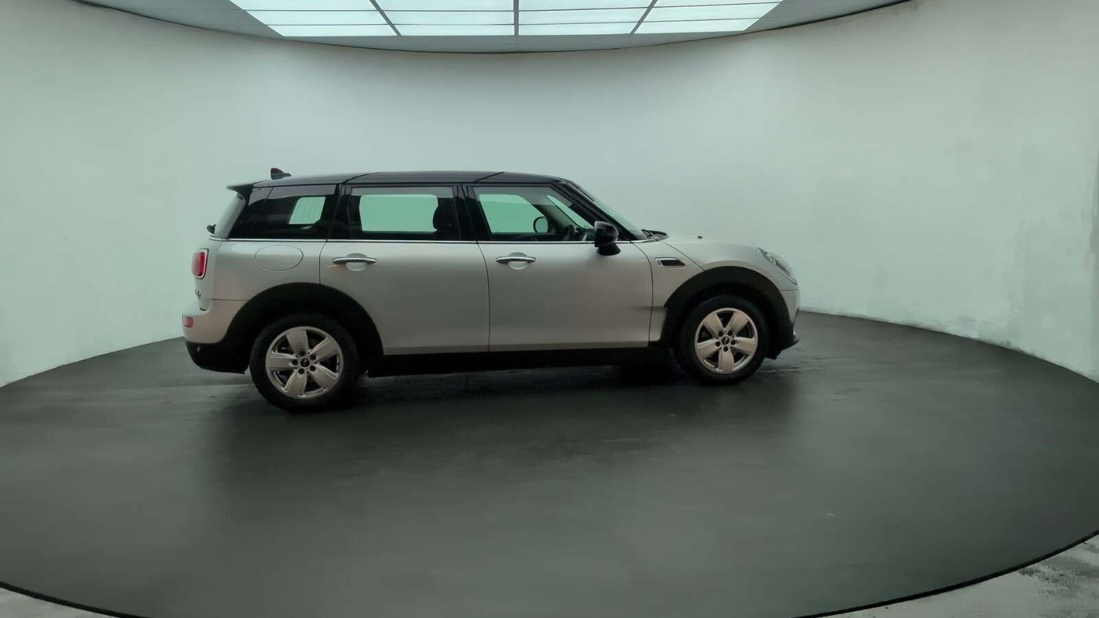 2019 MINI CLUBMAN 2019 MINI CLUBMAN