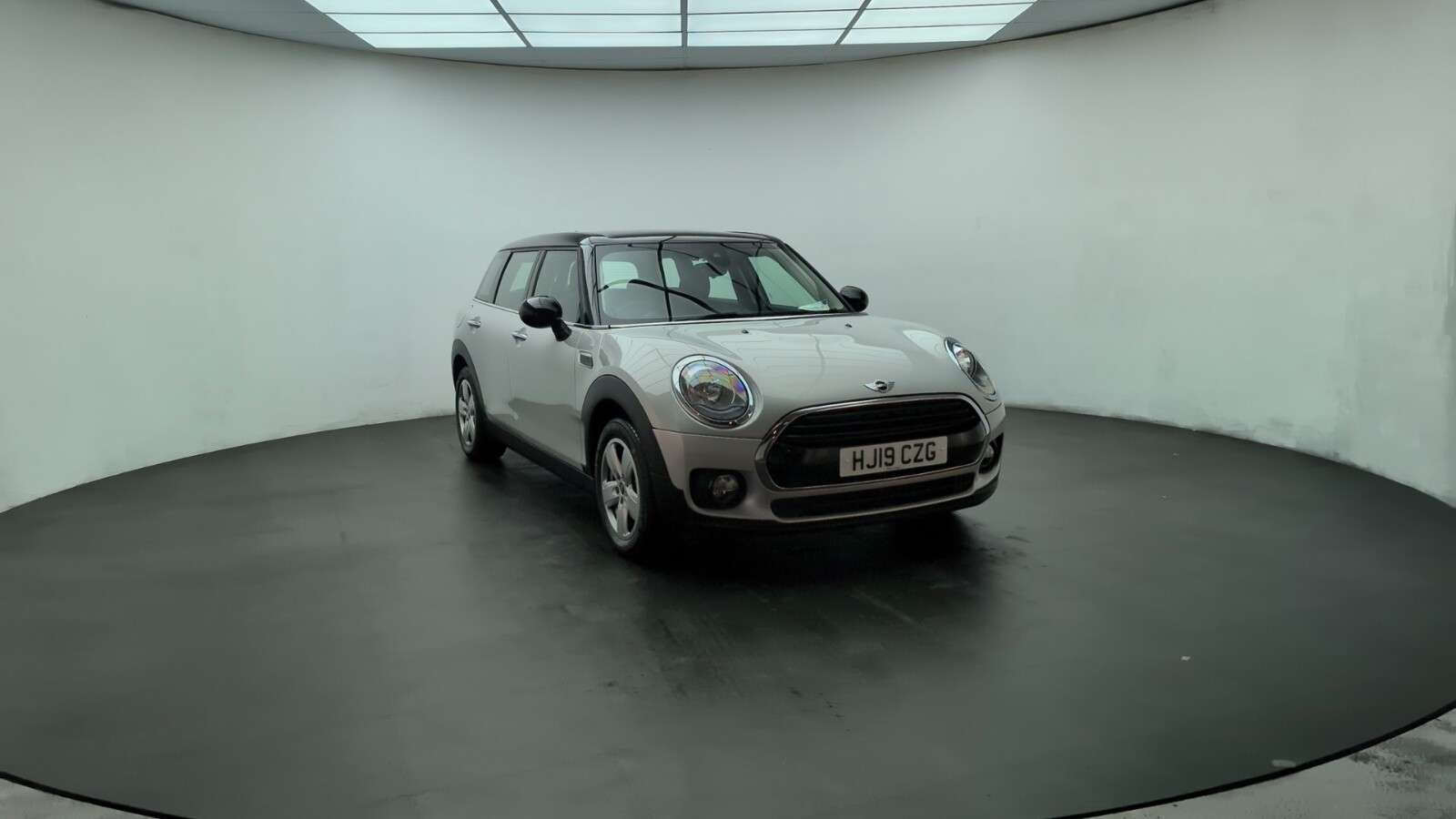 2019 MINI CLUBMAN 2019 MINI CLUBMAN