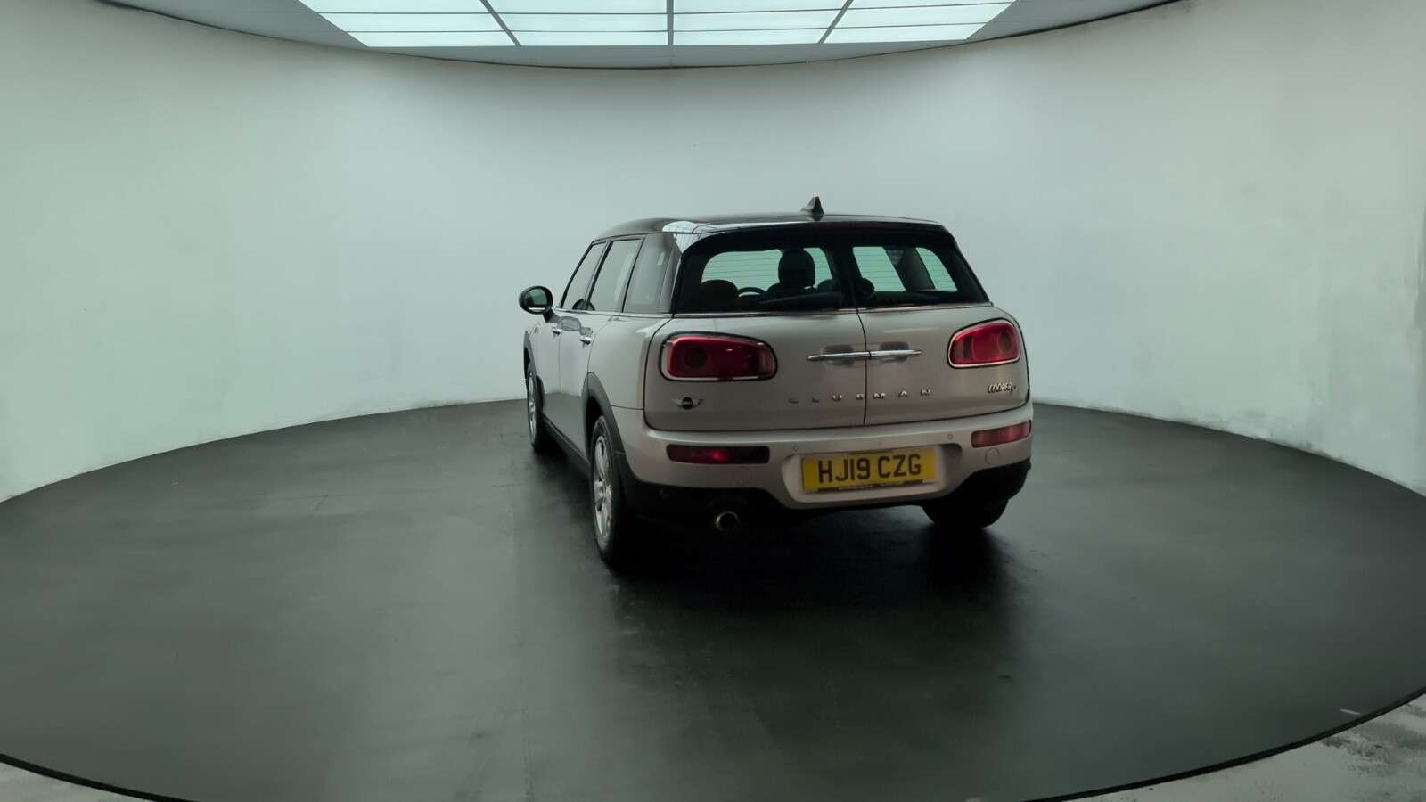 2019 MINI CLUBMAN 2019 MINI CLUBMAN