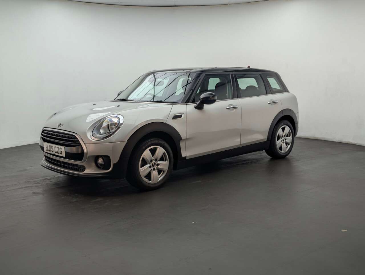 2019 MINI CLUBMAN 2019 MINI CLUBMAN