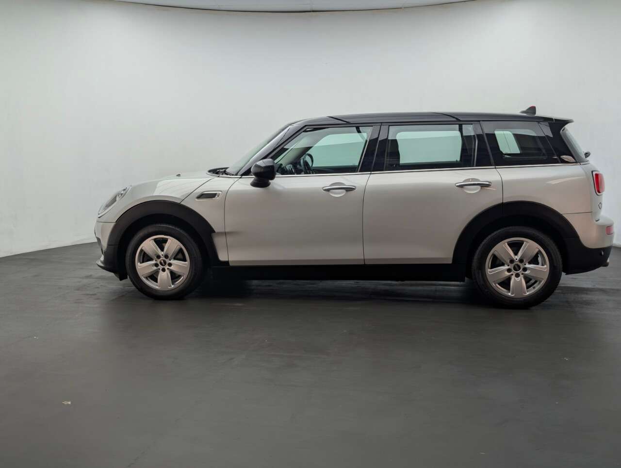 2019 MINI CLUBMAN 2019 MINI CLUBMAN