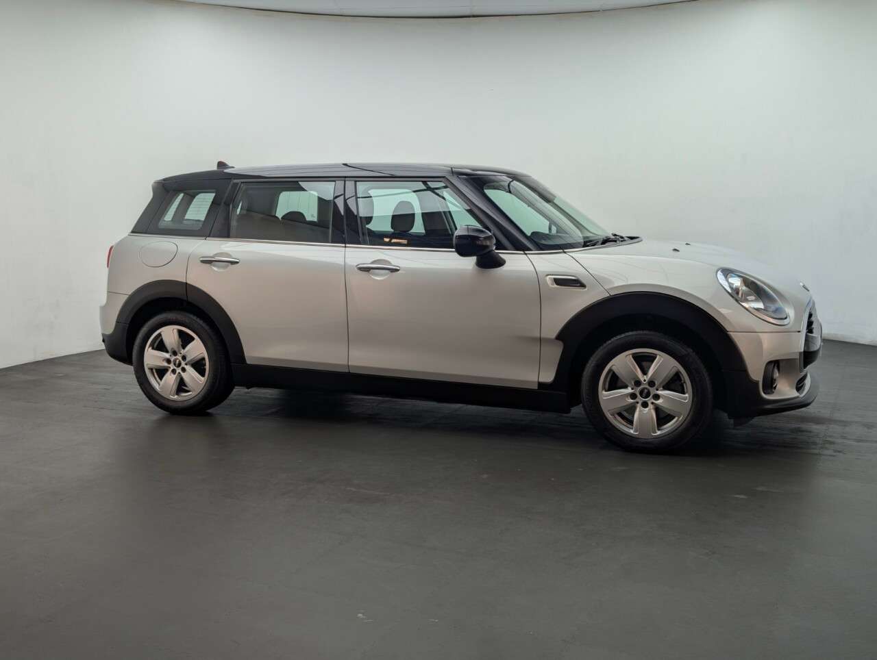 2019 MINI CLUBMAN 2019 MINI CLUBMAN