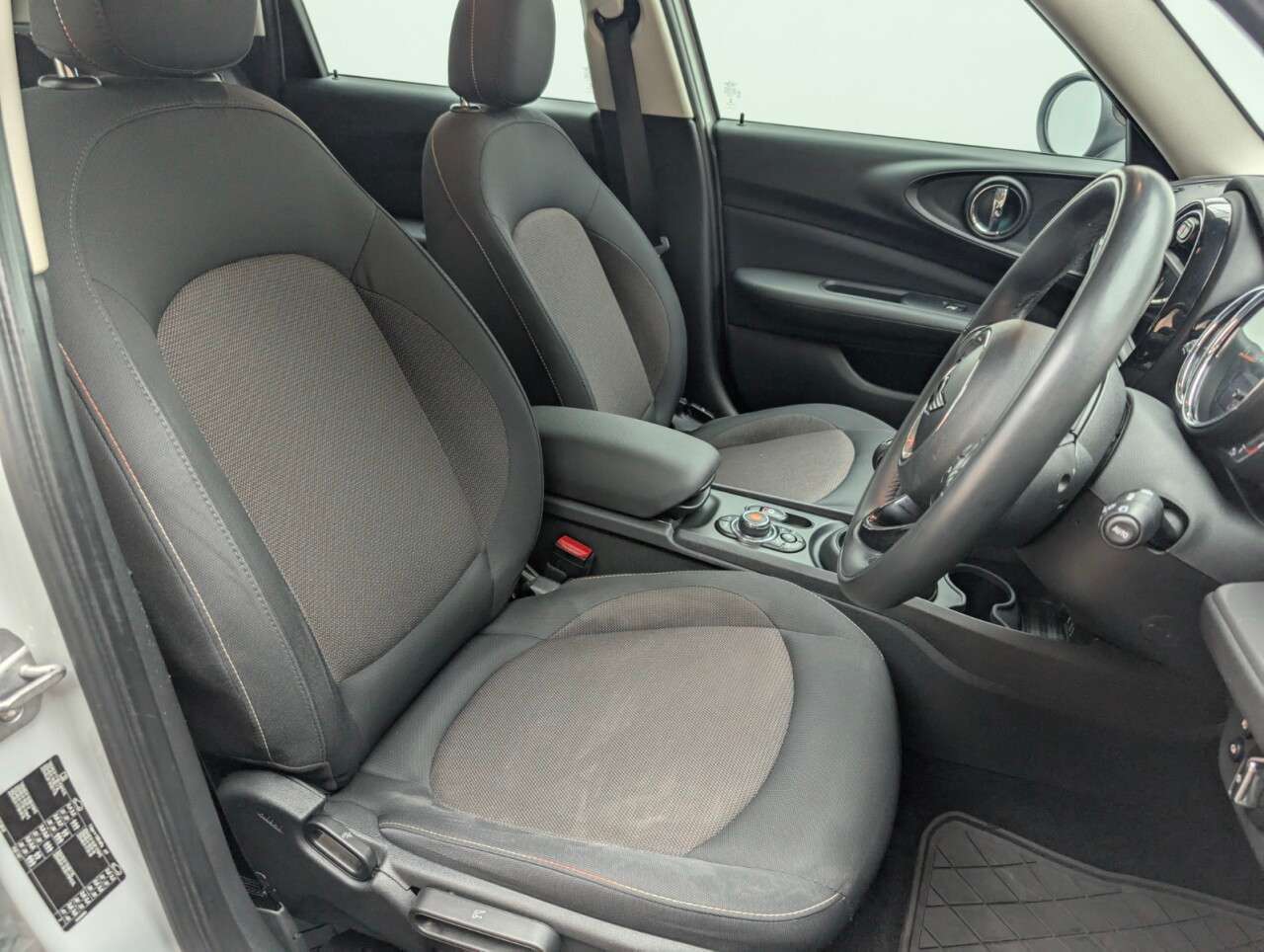 2019 MINI CLUBMAN 2019 MINI CLUBMAN