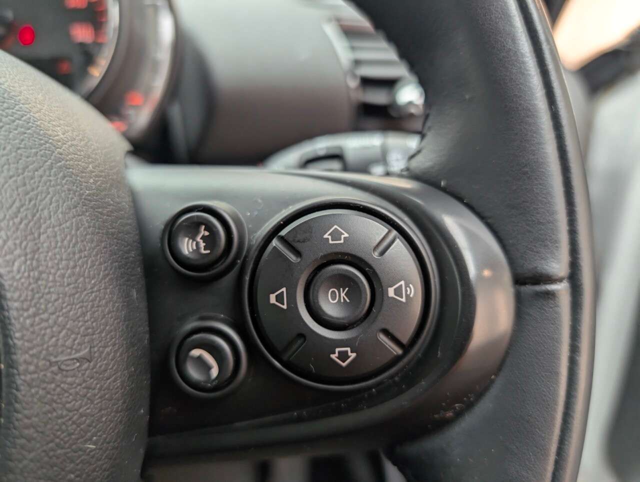 2019 MINI CLUBMAN 2019 MINI CLUBMAN