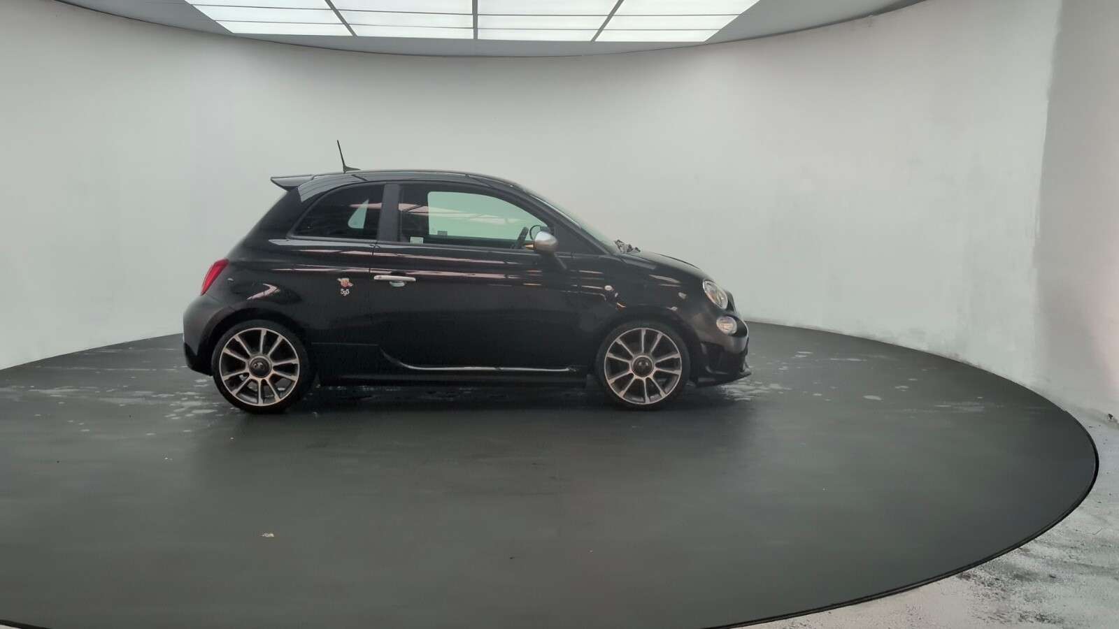 2019 ABARTH 595 2019 ABARTH 595