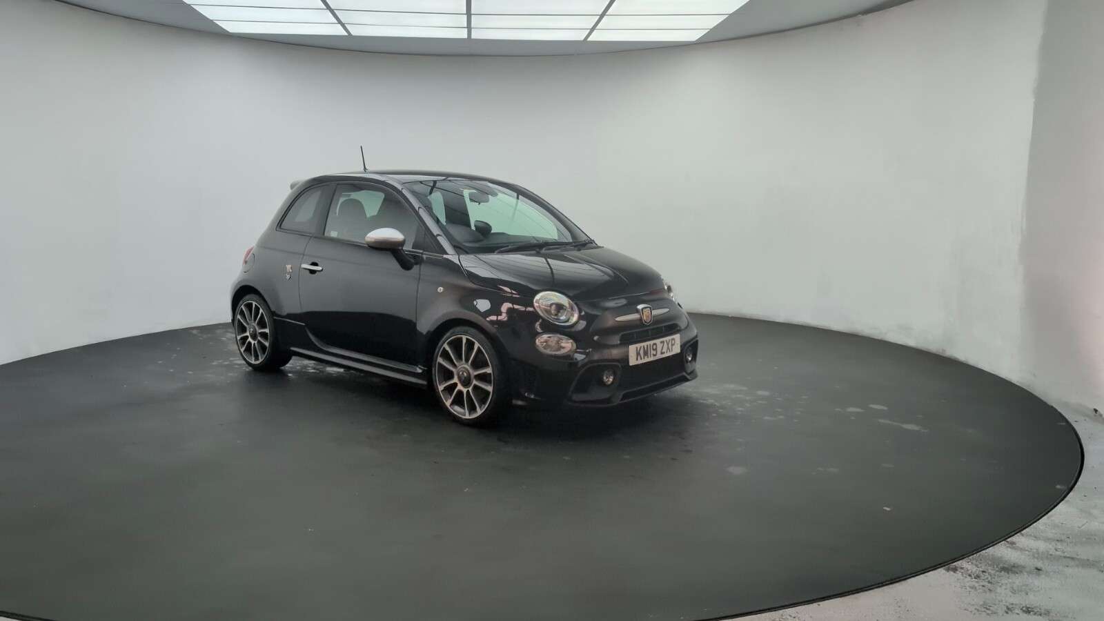 2019 ABARTH 595 2019 ABARTH 595