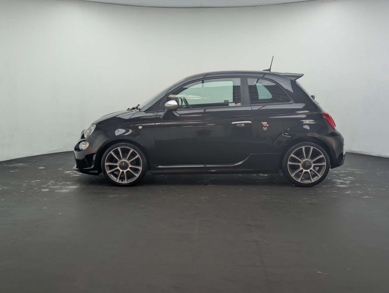 2019 ABARTH 595 2019 ABARTH 595