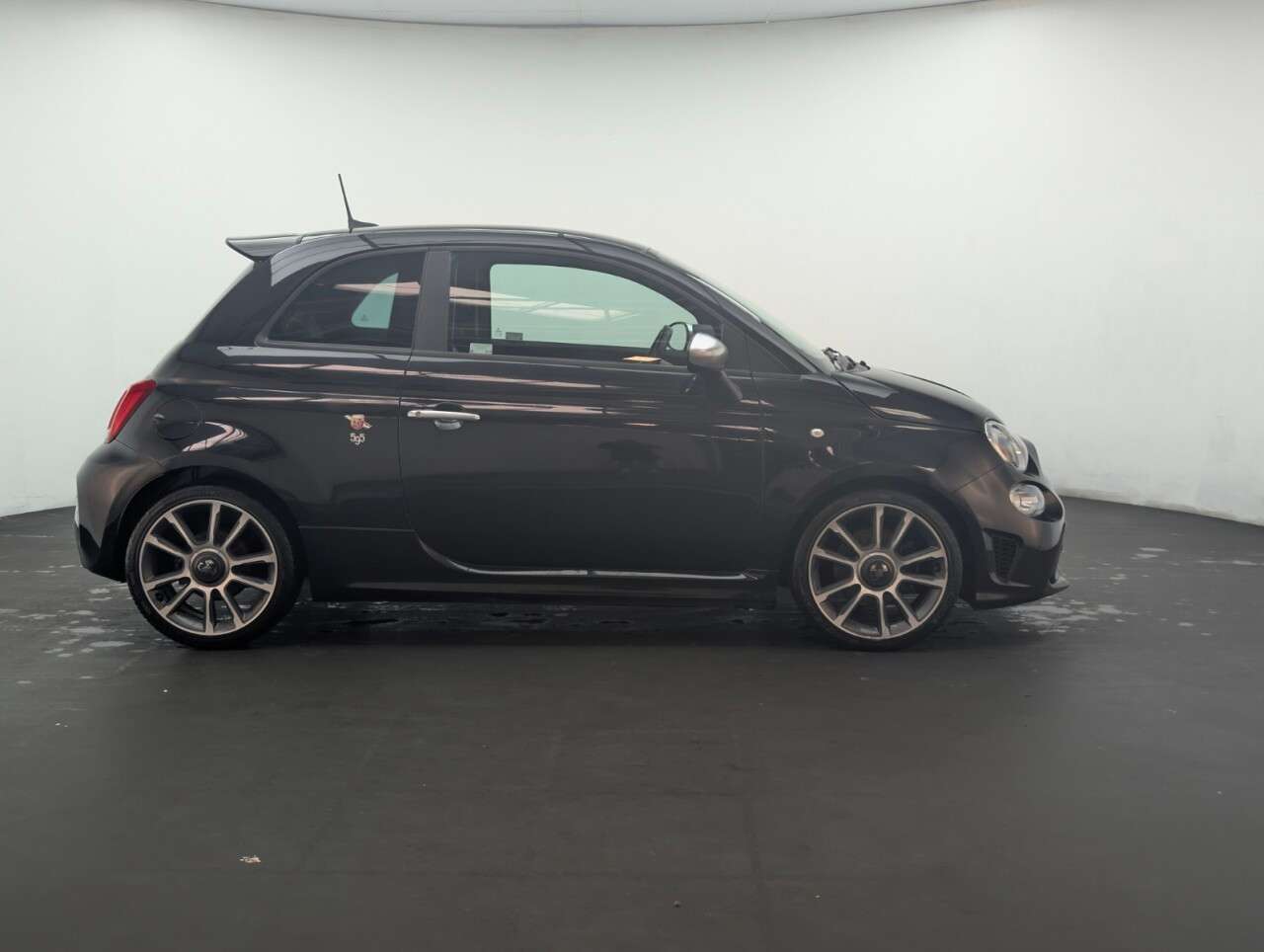 2019 ABARTH 595 2019 ABARTH 595