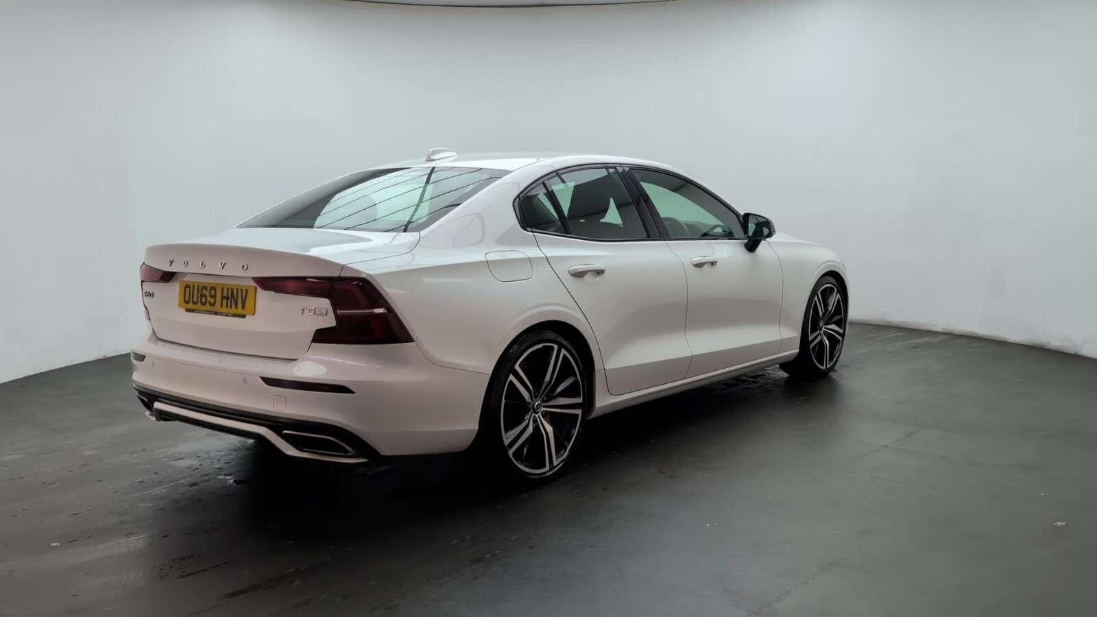 2019 VOLVO S60 2019 VOLVO S60