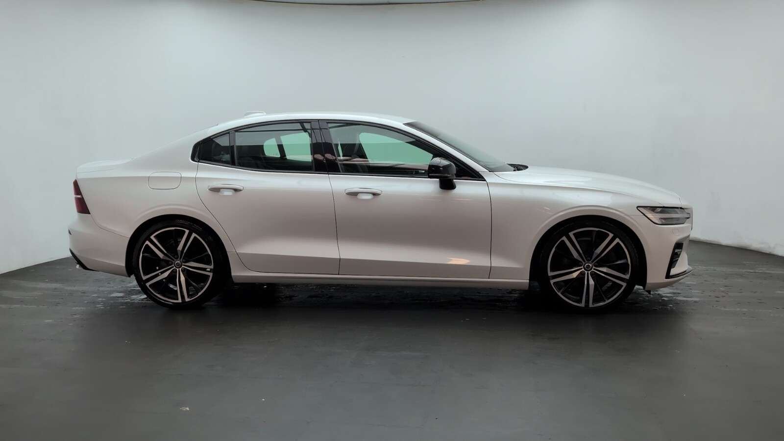 2019 VOLVO S60 2019 VOLVO S60