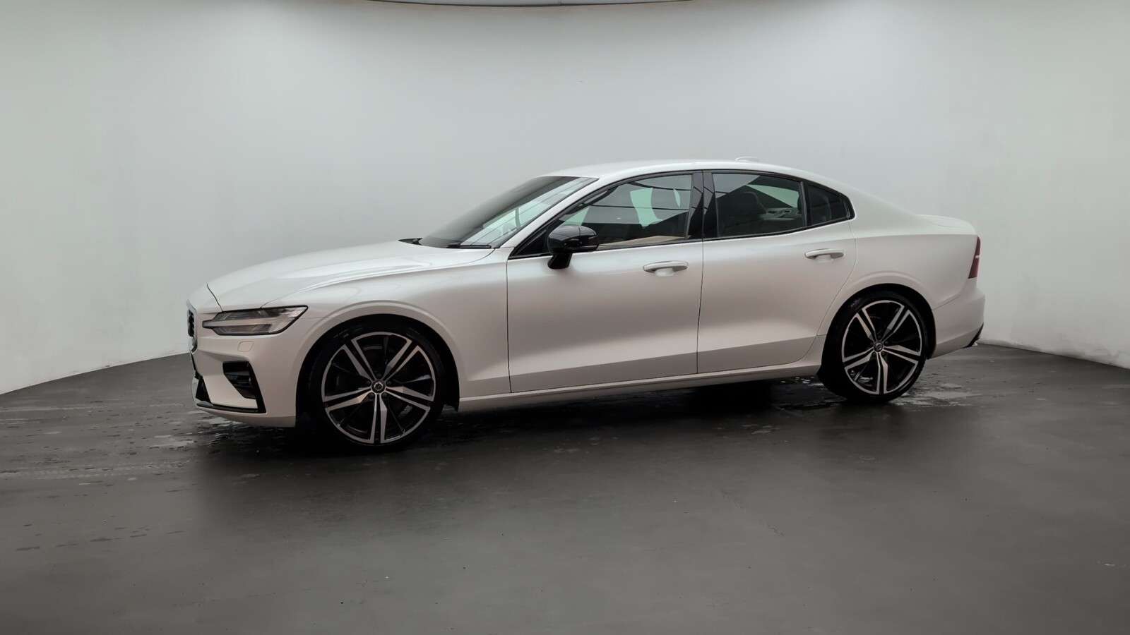 2019 VOLVO S60 2019 VOLVO S60