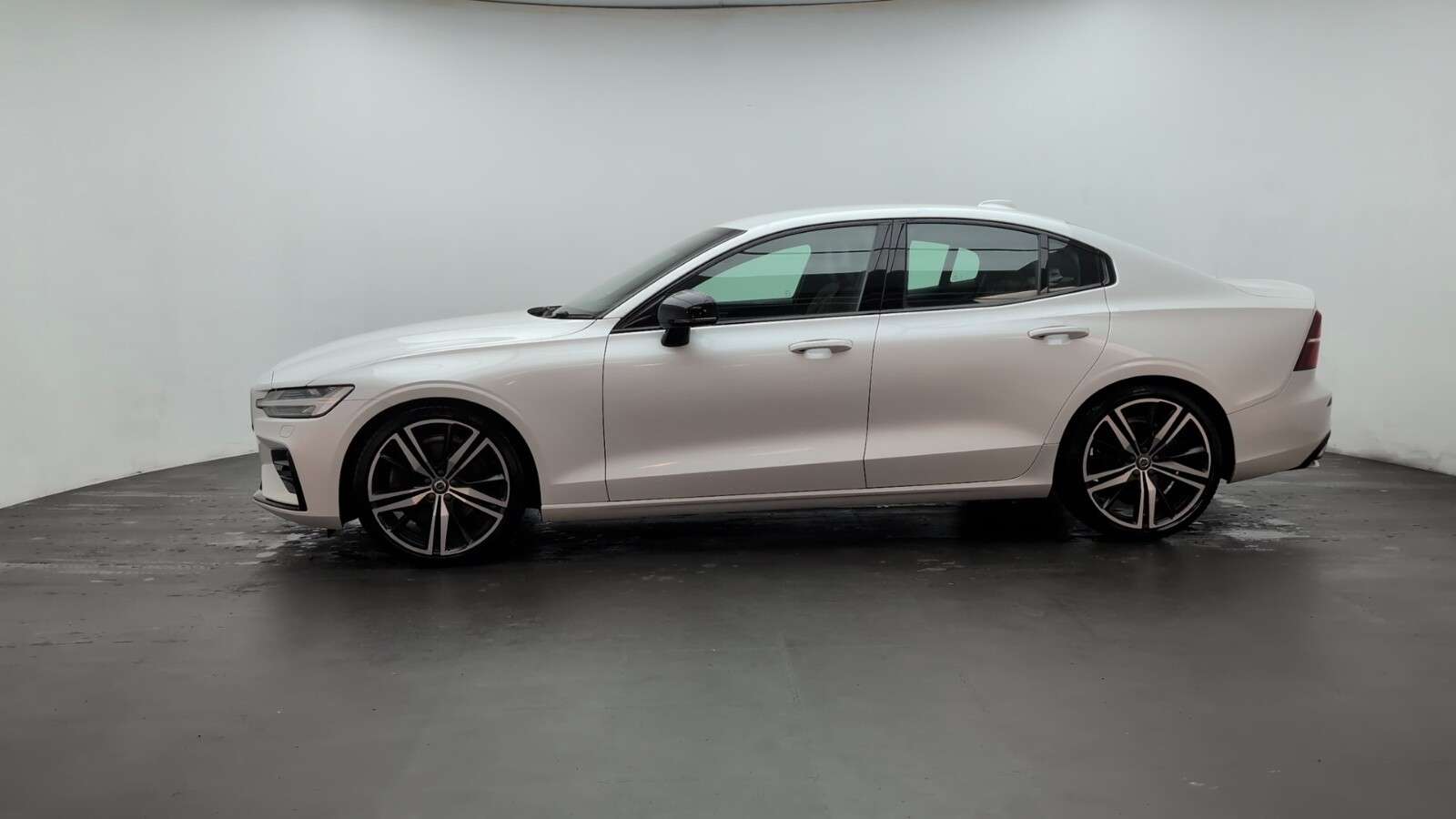 2019 VOLVO S60 2019 VOLVO S60