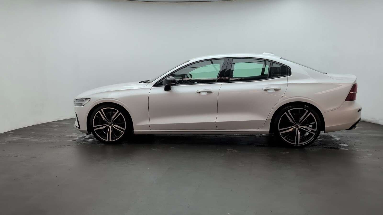 2019 VOLVO S60 2019 VOLVO S60