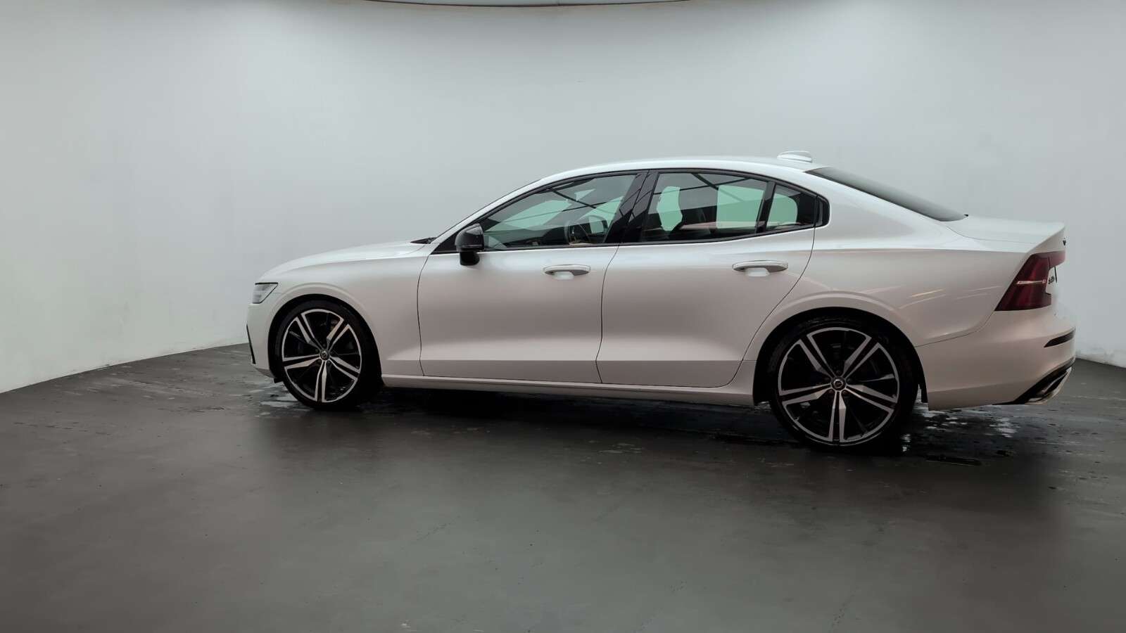 2019 VOLVO S60 2019 VOLVO S60