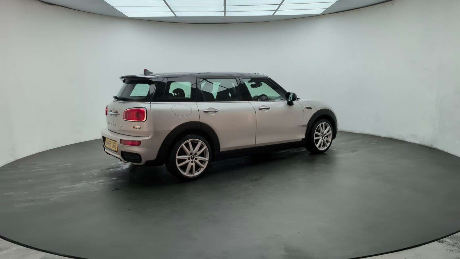 2018 MINI CLUBMAN 2018 MINI CLUBMAN