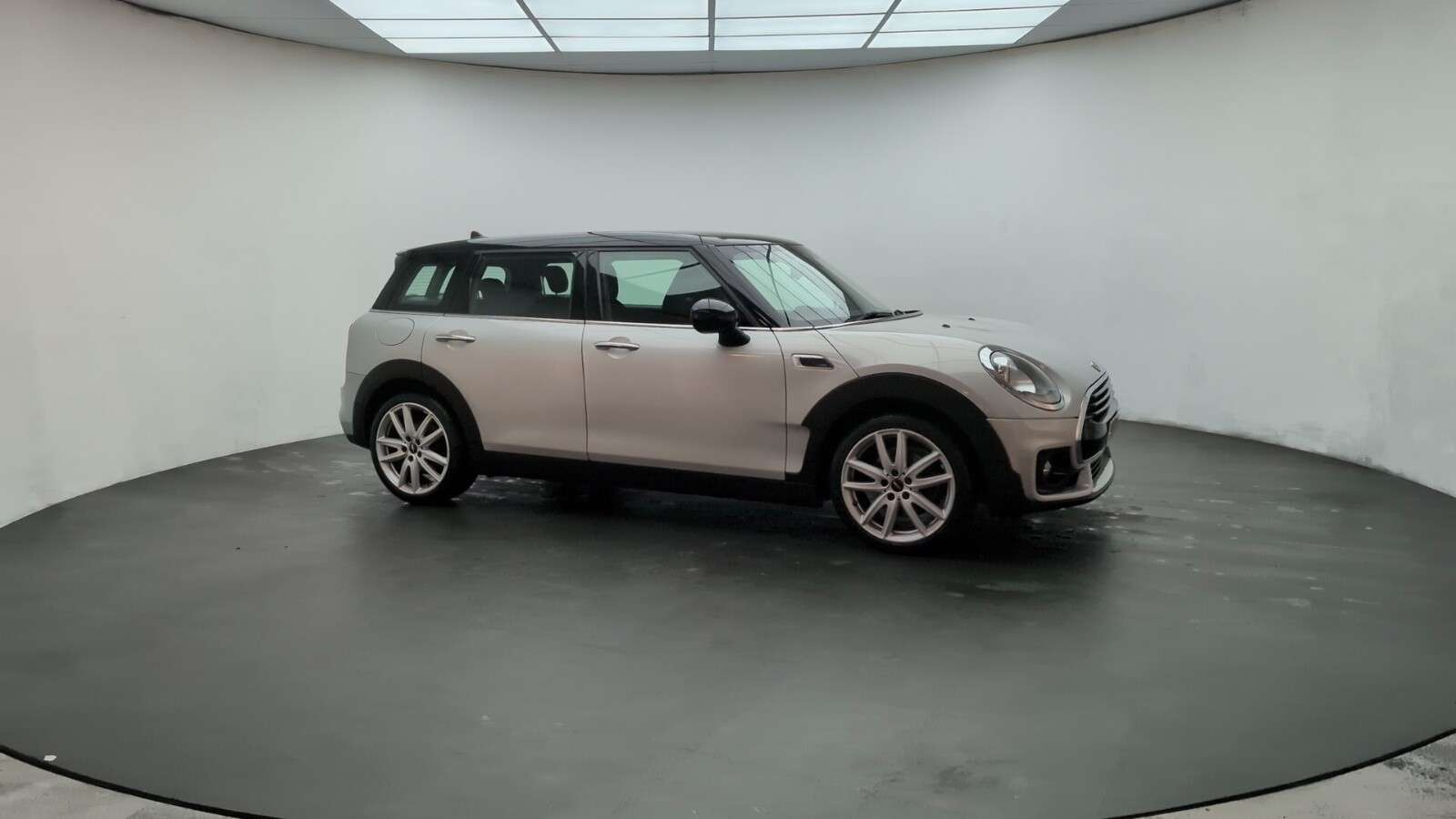 2018 MINI CLUBMAN 2018 MINI CLUBMAN