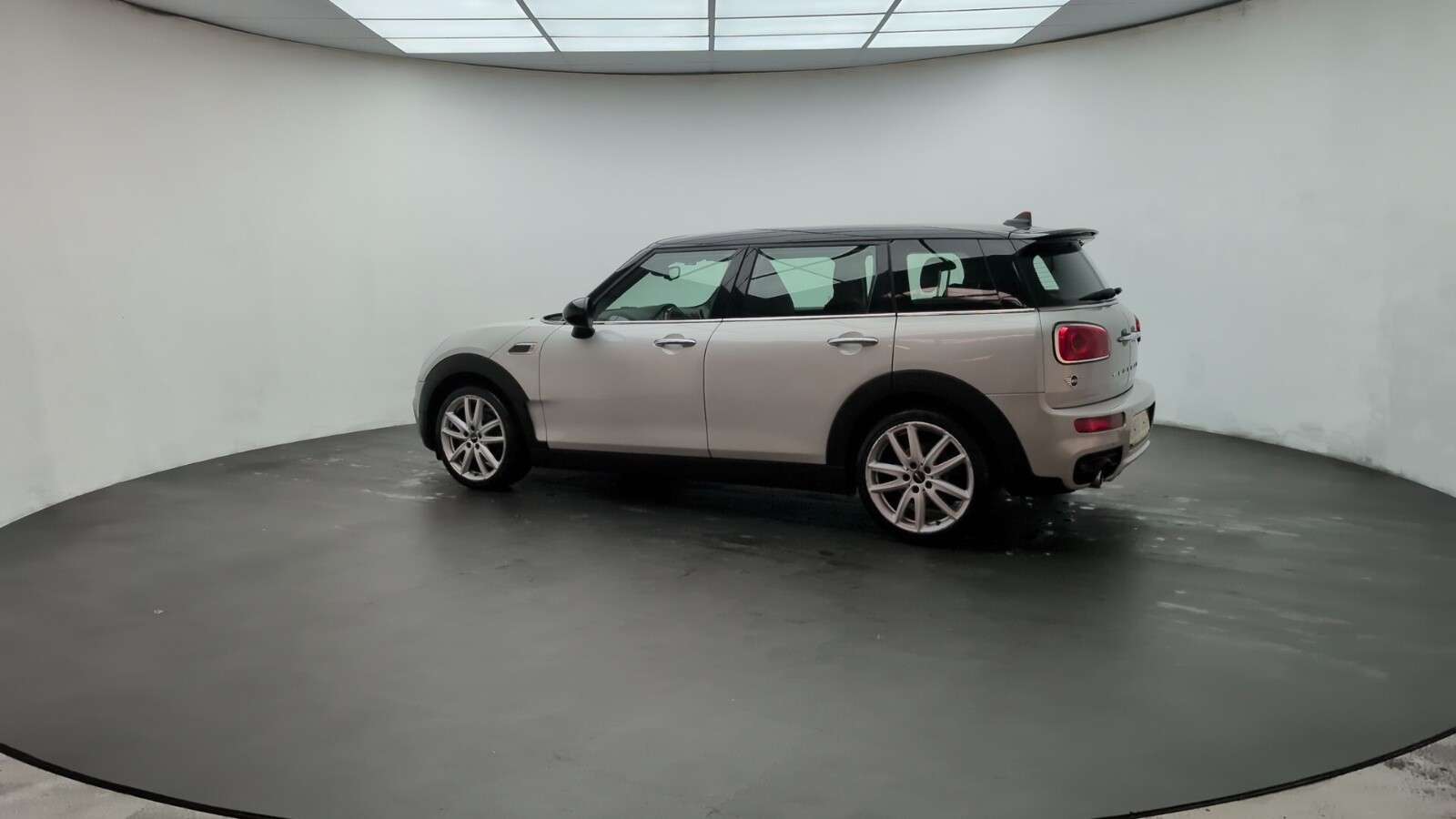 2018 MINI CLUBMAN 2018 MINI CLUBMAN