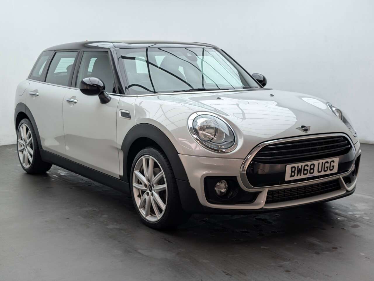 2018 MINI CLUBMAN 2018 MINI CLUBMAN