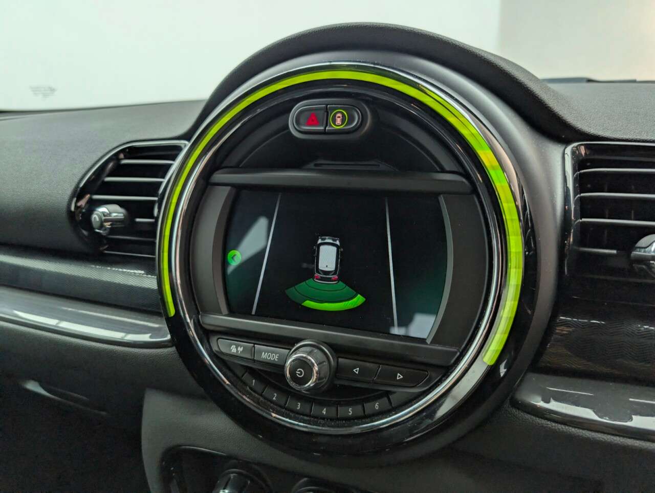 2018 MINI CLUBMAN 2018 MINI CLUBMAN