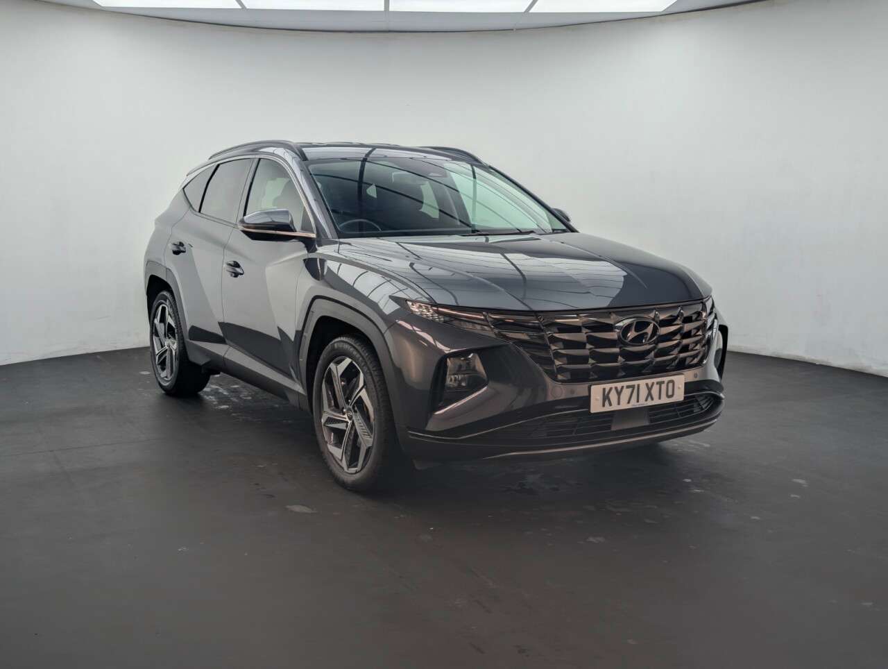 A 2021 HYUNDAI TUCSON 1.6 h T-GDi Premium SUV 5dr Petrol Hybrid Auto Euro 6 (s/s) (230 ps) HEATED A 2021 HYUNDAI TUCSON 1.6 h T-GDi Premium SUV 5dr Petrol Hybrid Auto Euro 6 (s/s) (230 ps) HEATED