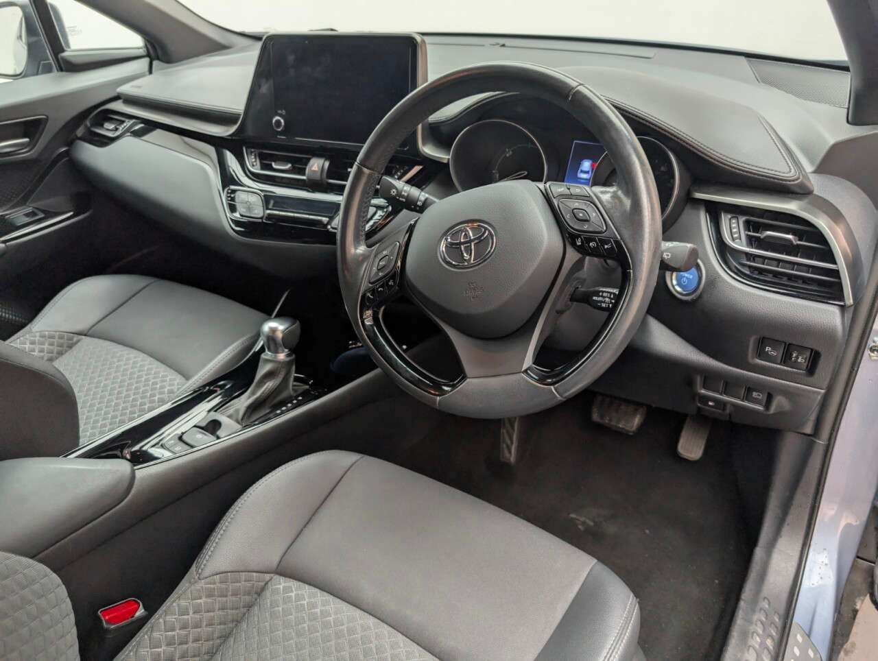 2022 TOYOTA C-HR 2022 TOYOTA C-HR