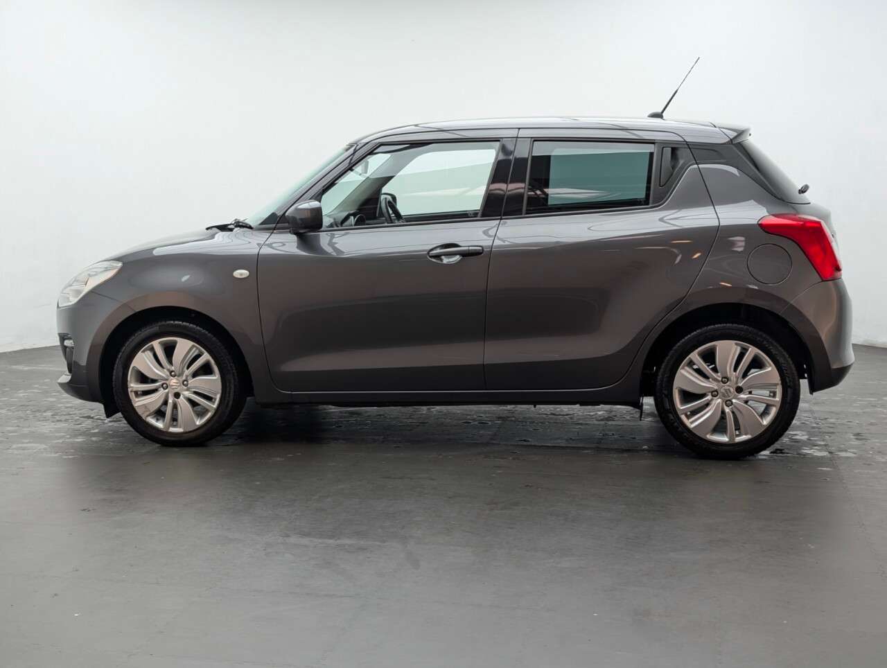 2018 SUZUKI SWIFT 2018 SUZUKI SWIFT