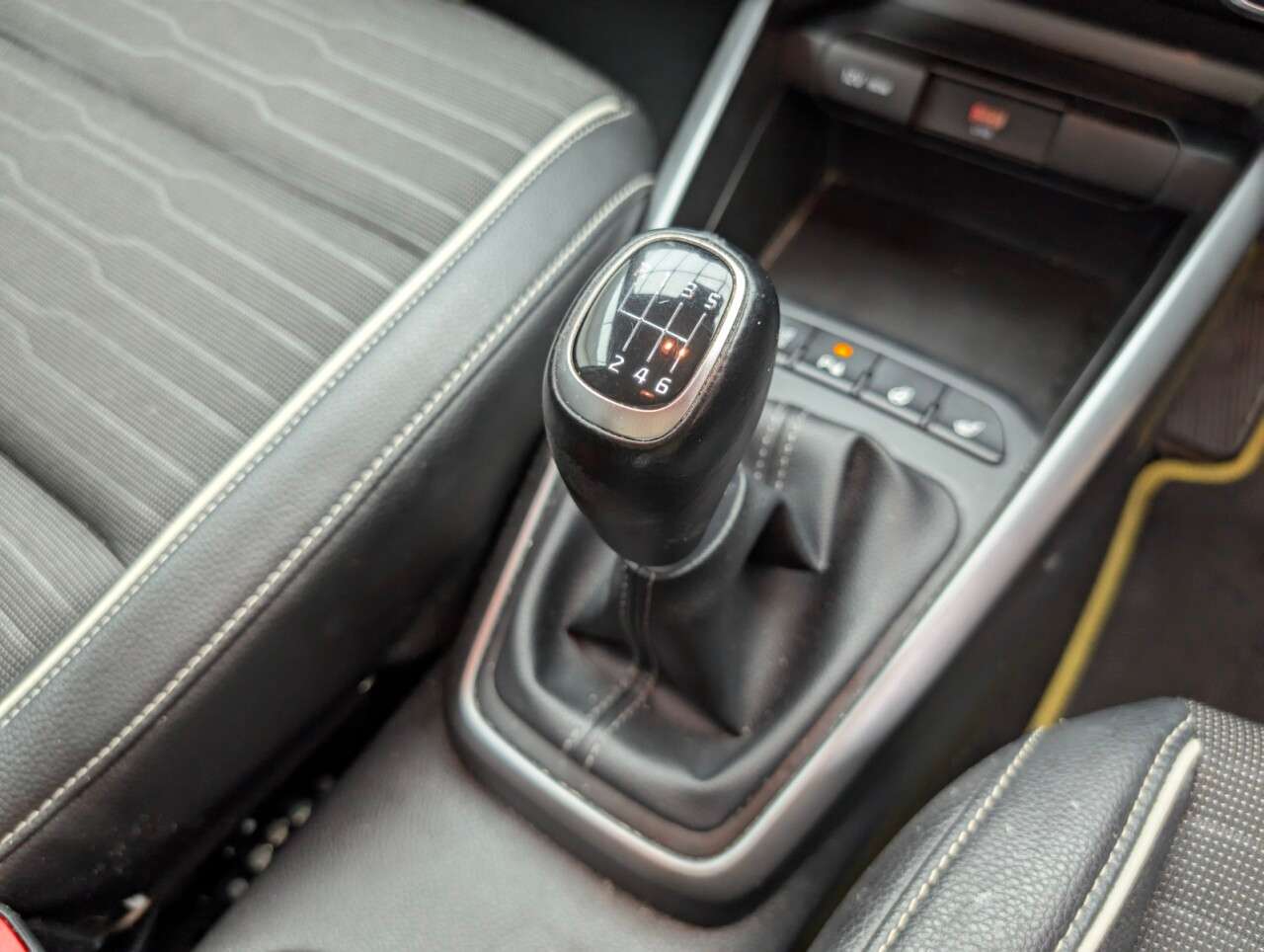 2022 KIA STONIC 2022 KIA STONIC