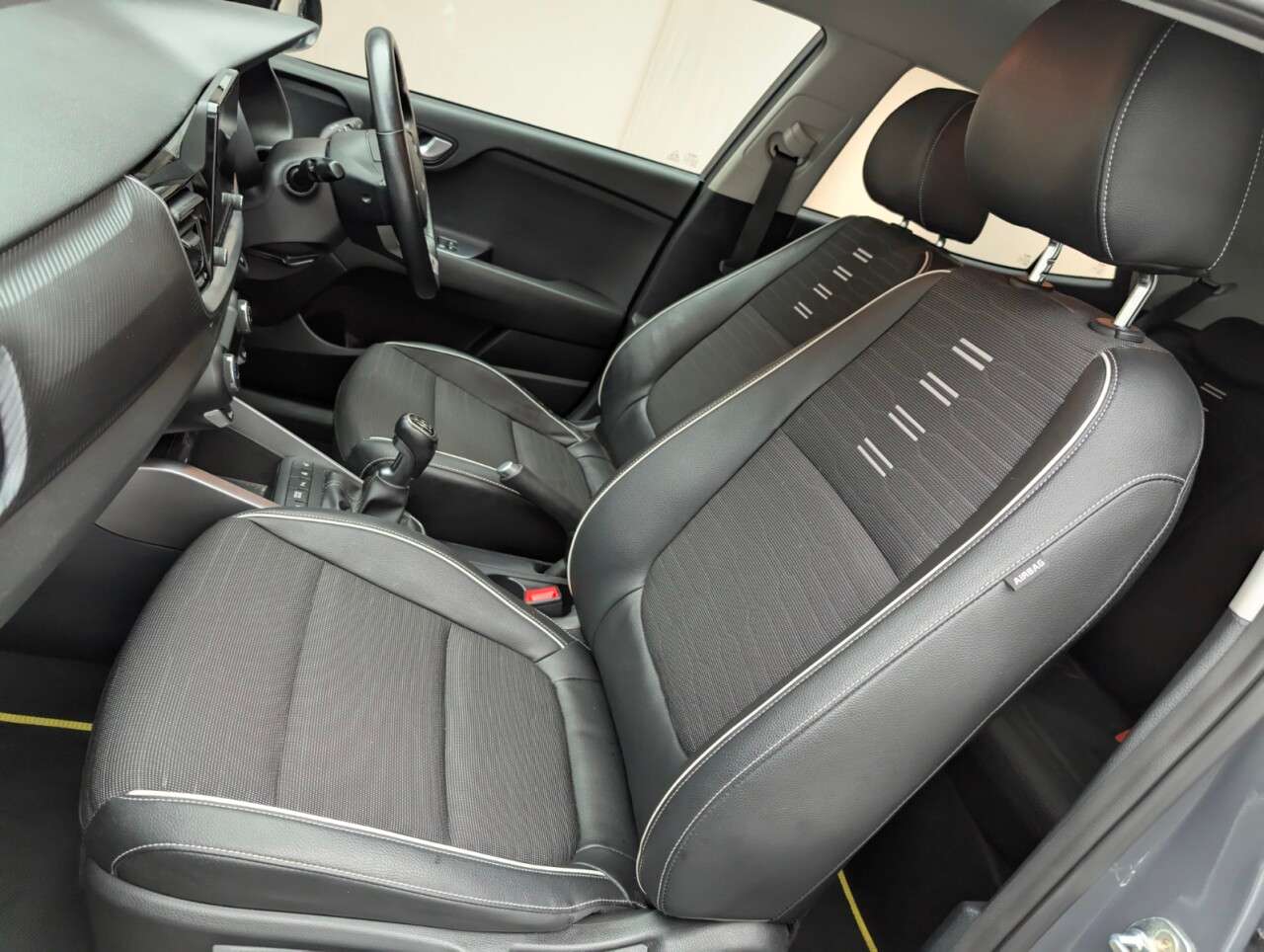 2022 KIA STONIC 2022 KIA STONIC