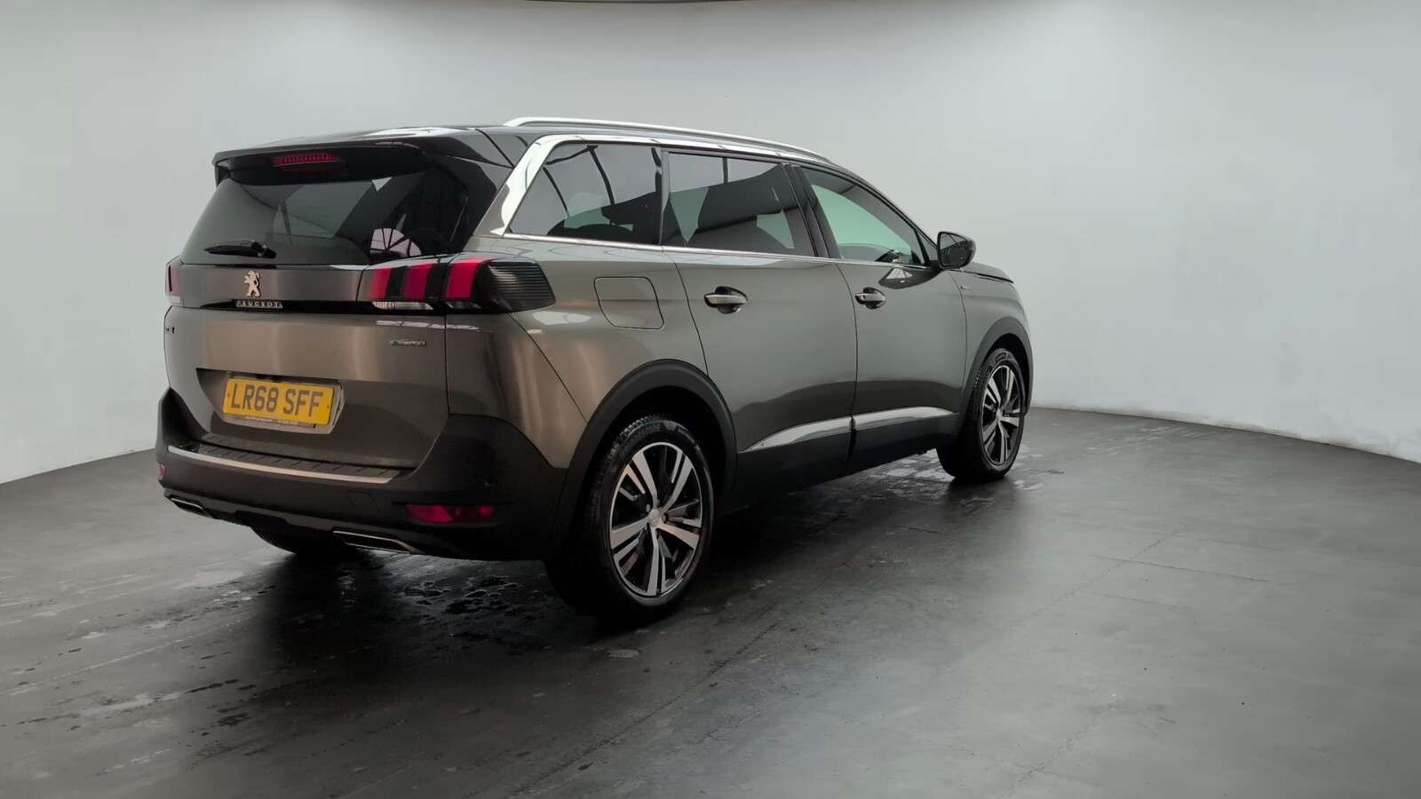 2018 PEUGEOT 5008 2018 PEUGEOT 5008