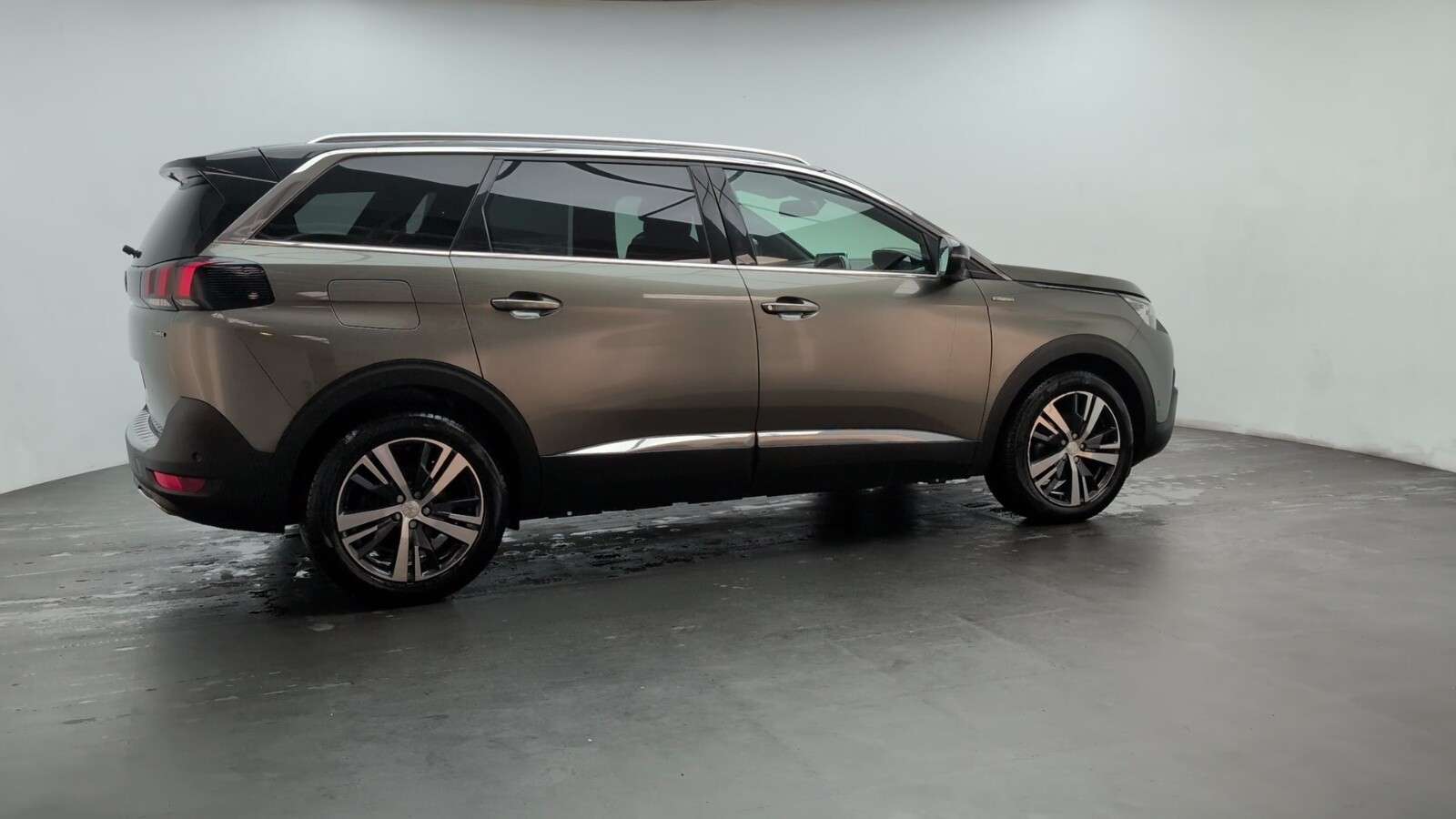2018 PEUGEOT 5008 2018 PEUGEOT 5008