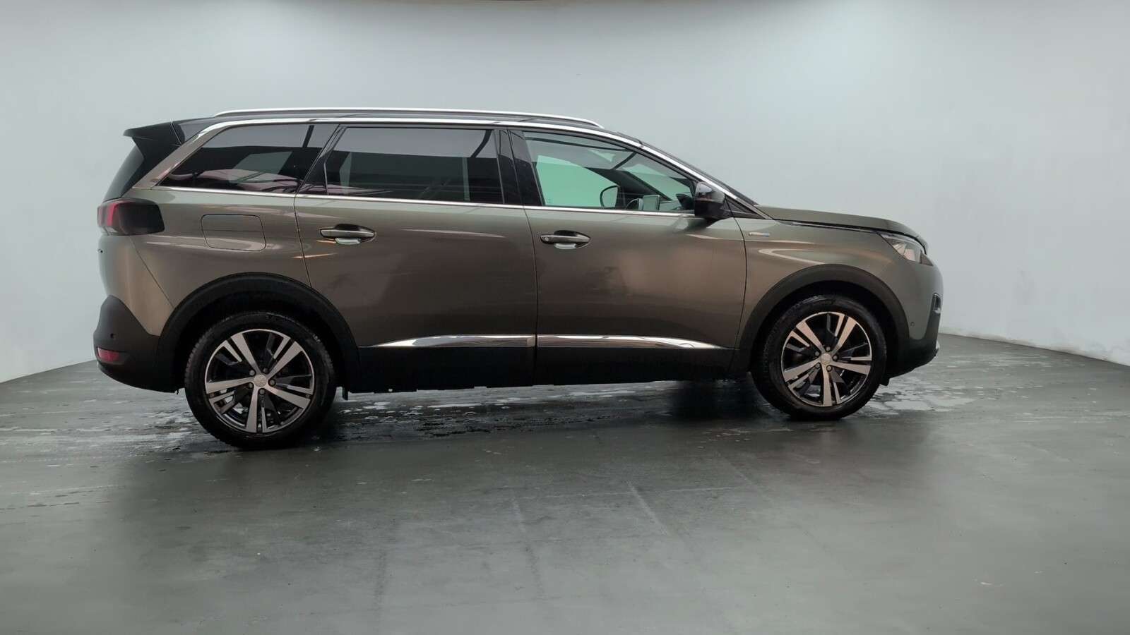 2018 PEUGEOT 5008 2018 PEUGEOT 5008
