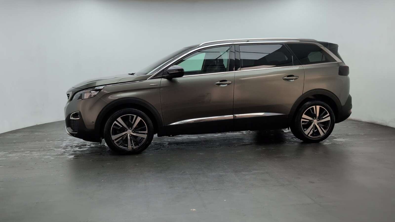 2018 PEUGEOT 5008 2018 PEUGEOT 5008
