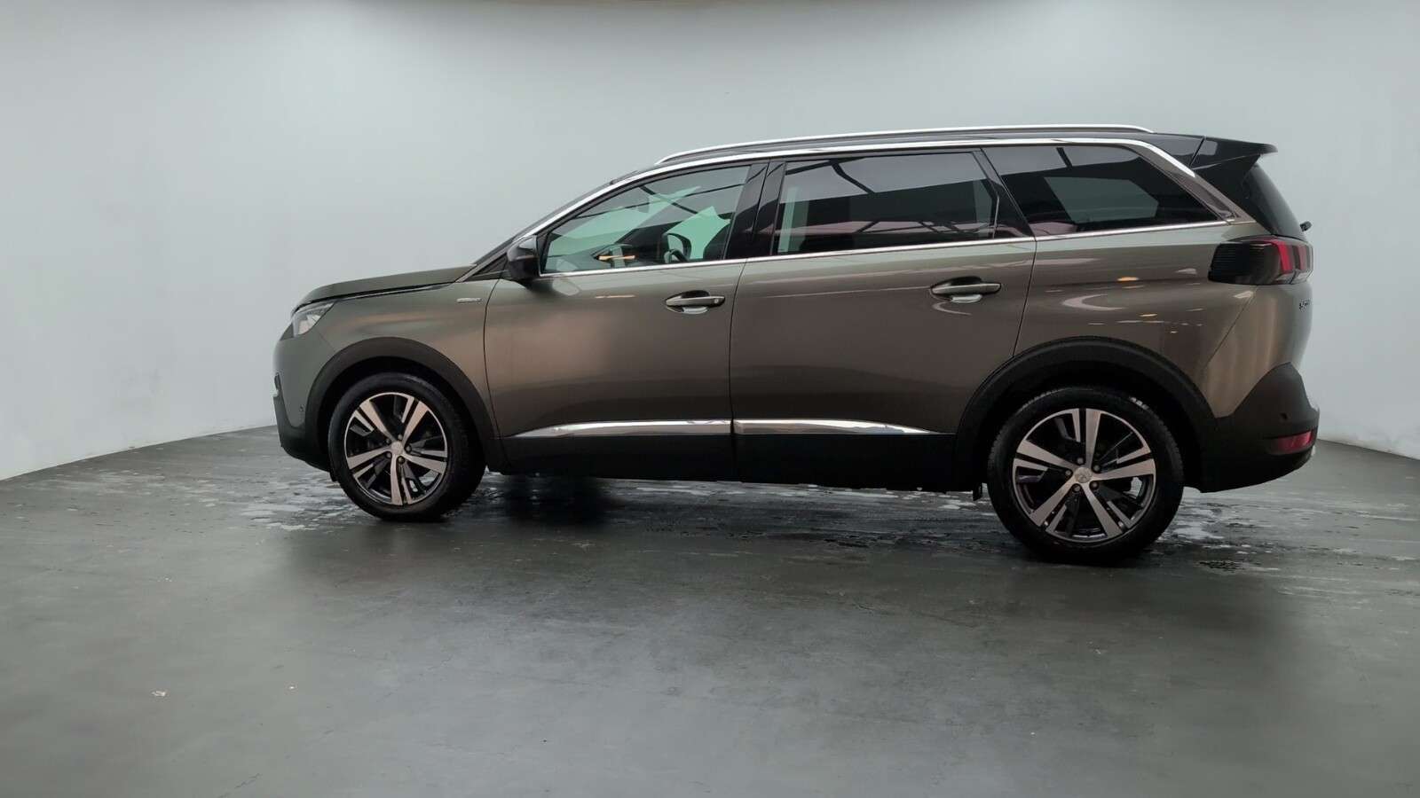 2018 PEUGEOT 5008 2018 PEUGEOT 5008