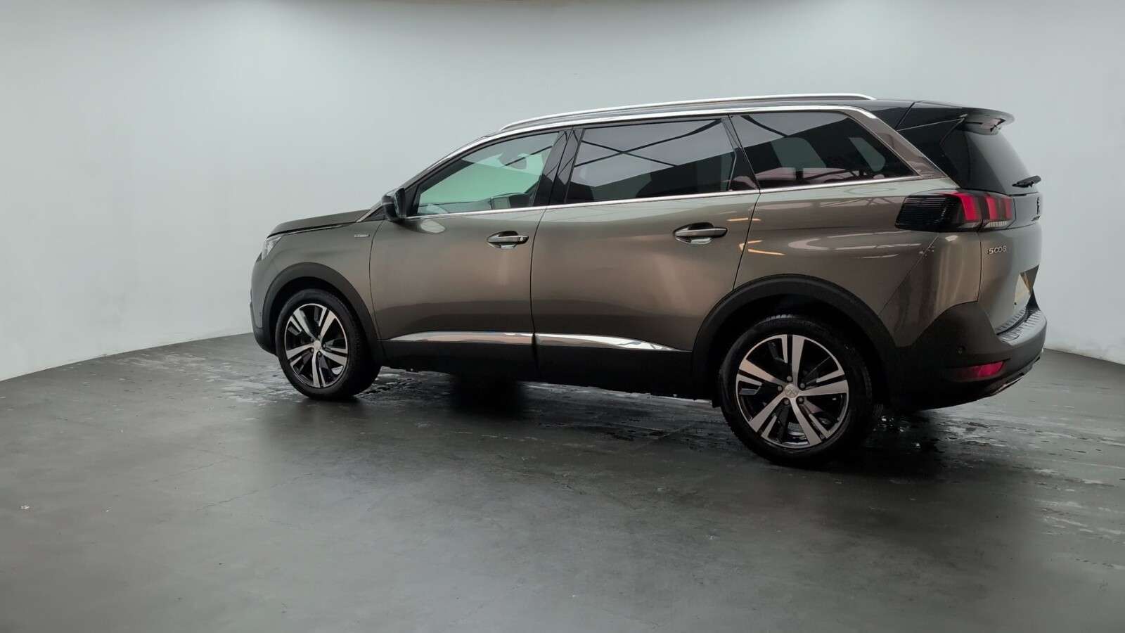 2018 PEUGEOT 5008 2018 PEUGEOT 5008