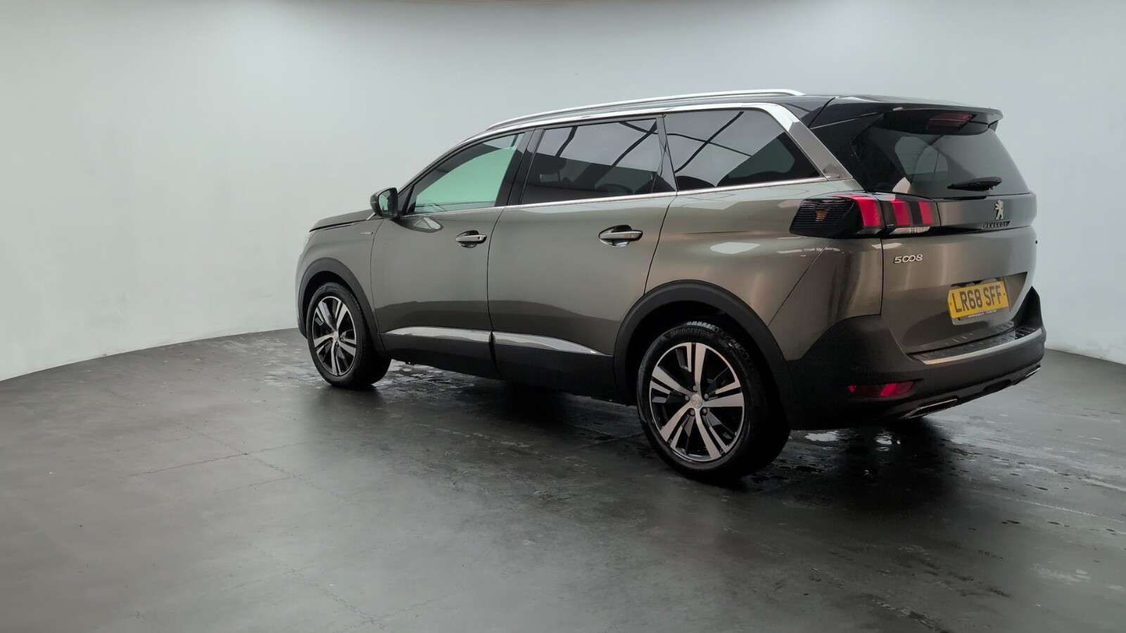 2018 PEUGEOT 5008 2018 PEUGEOT 5008