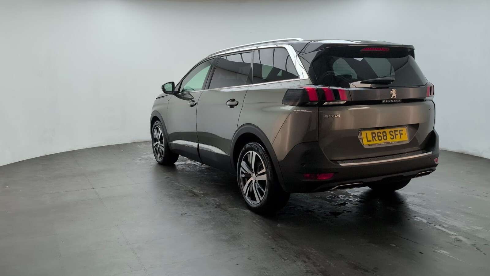 2018 PEUGEOT 5008 2018 PEUGEOT 5008