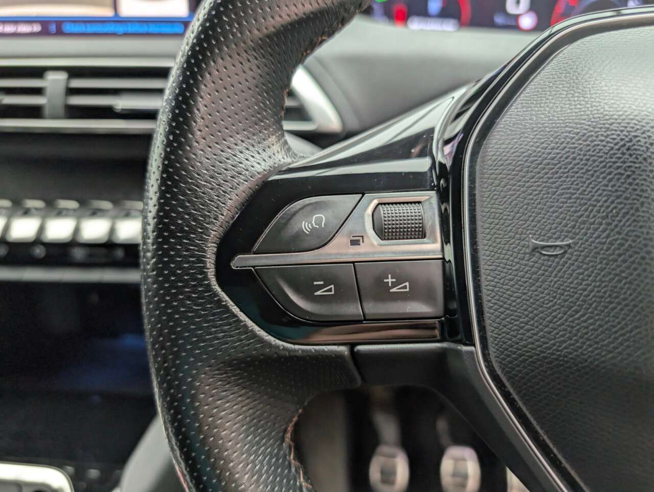 2018 PEUGEOT 5008 2018 PEUGEOT 5008